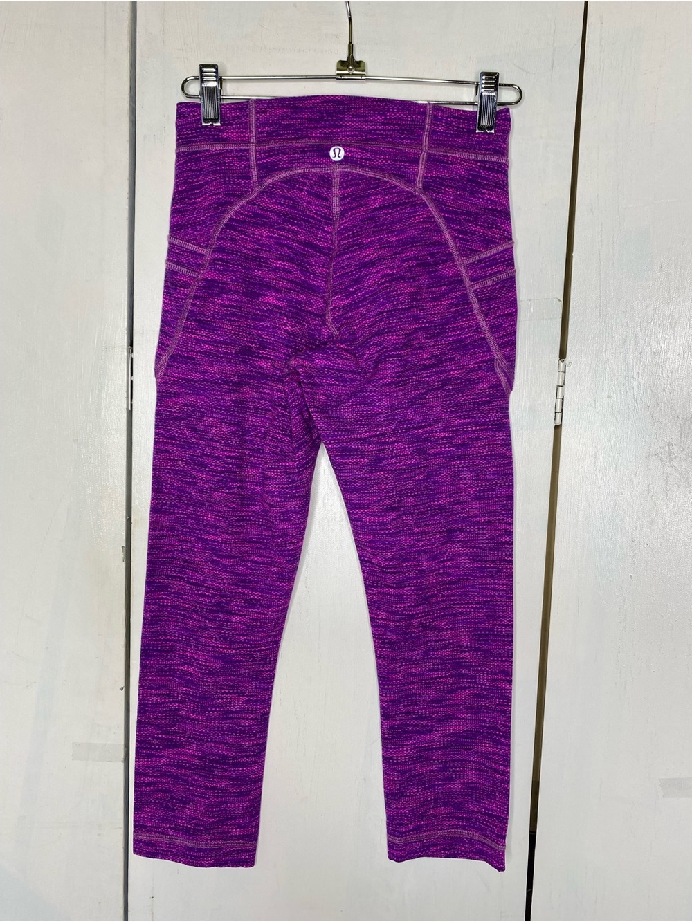 Lululemon crop leggings size 4